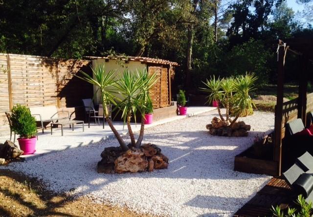 La Bastide De L'Issole Apartment Besse-sur-Issole Стая снимка