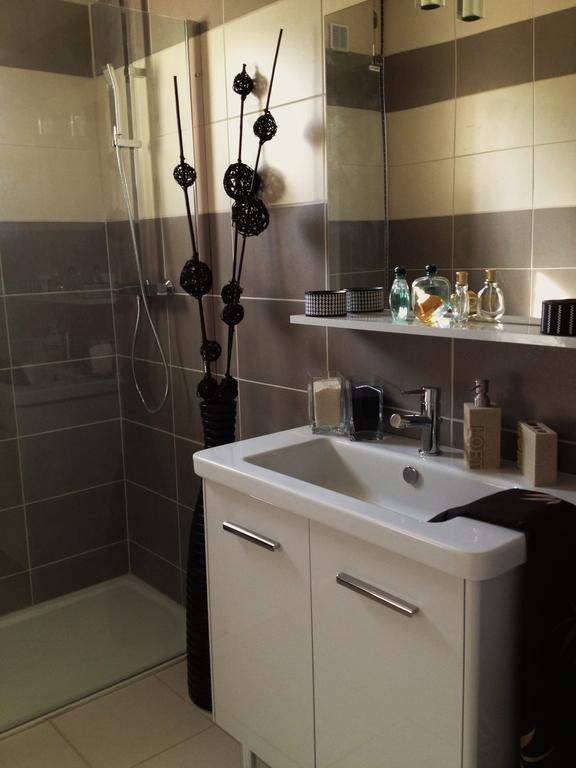 La Bastide De L'Issole Apartment Besse-sur-Issole Стая снимка